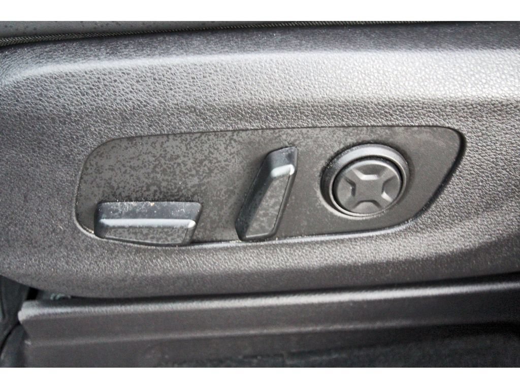 Used 2023 Kia Carnival SX FWD image 34