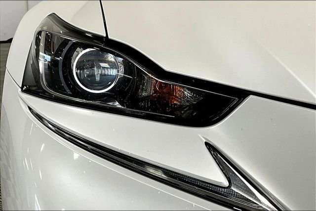 Used 2020 Lexus IS 300 image 28