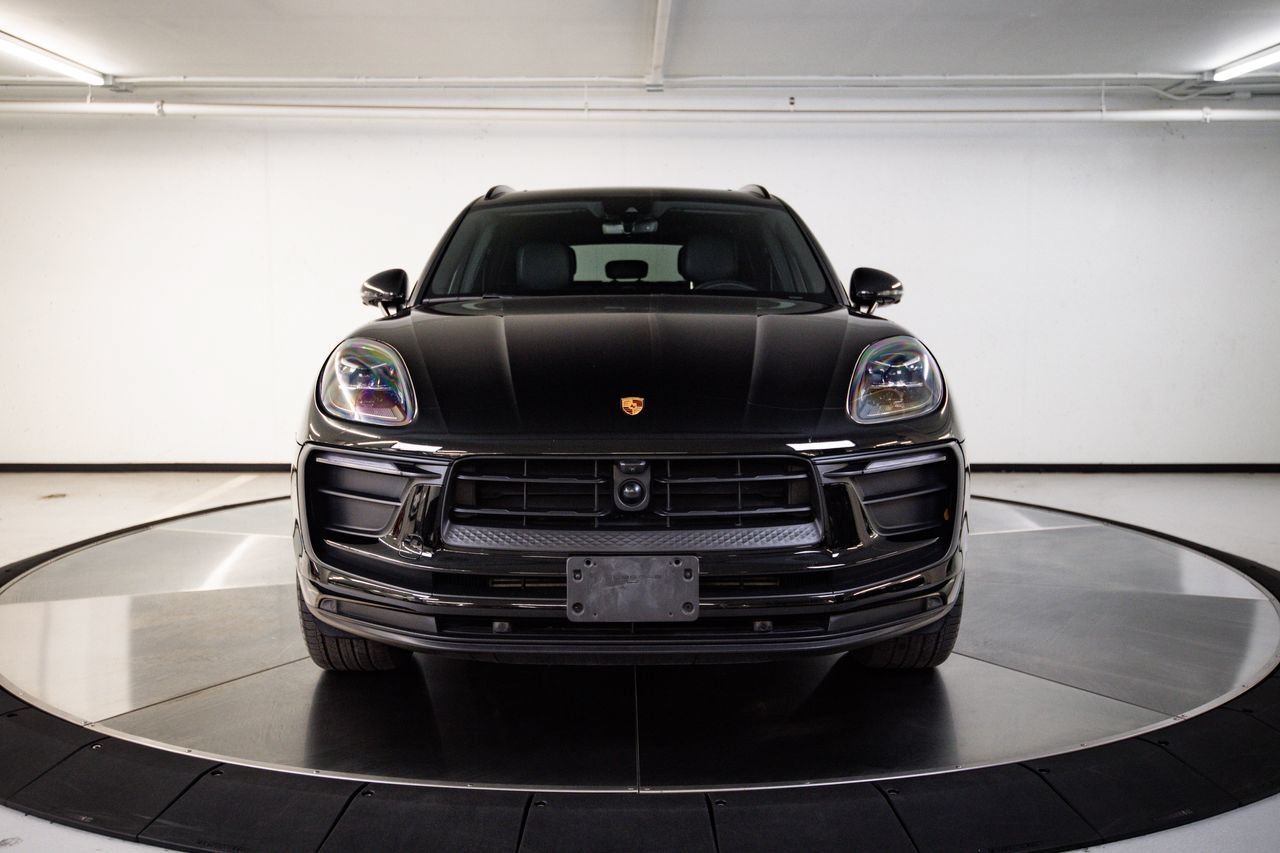 Certified 2024 Porsche Macan AWD/4WD image 10