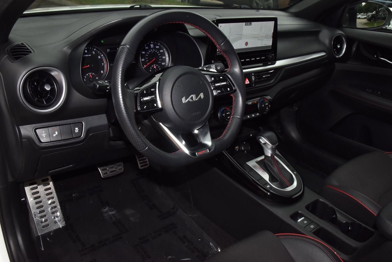 Used 2022 Kia Forte GT w/ GT Technology Package FWD image 34