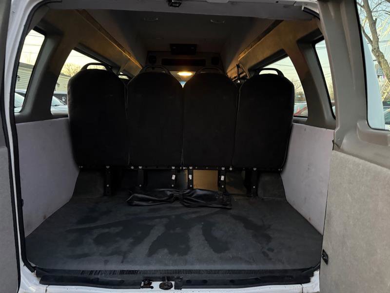 Used 2010 Ford E-250 and Econoline 250 Extended image 16