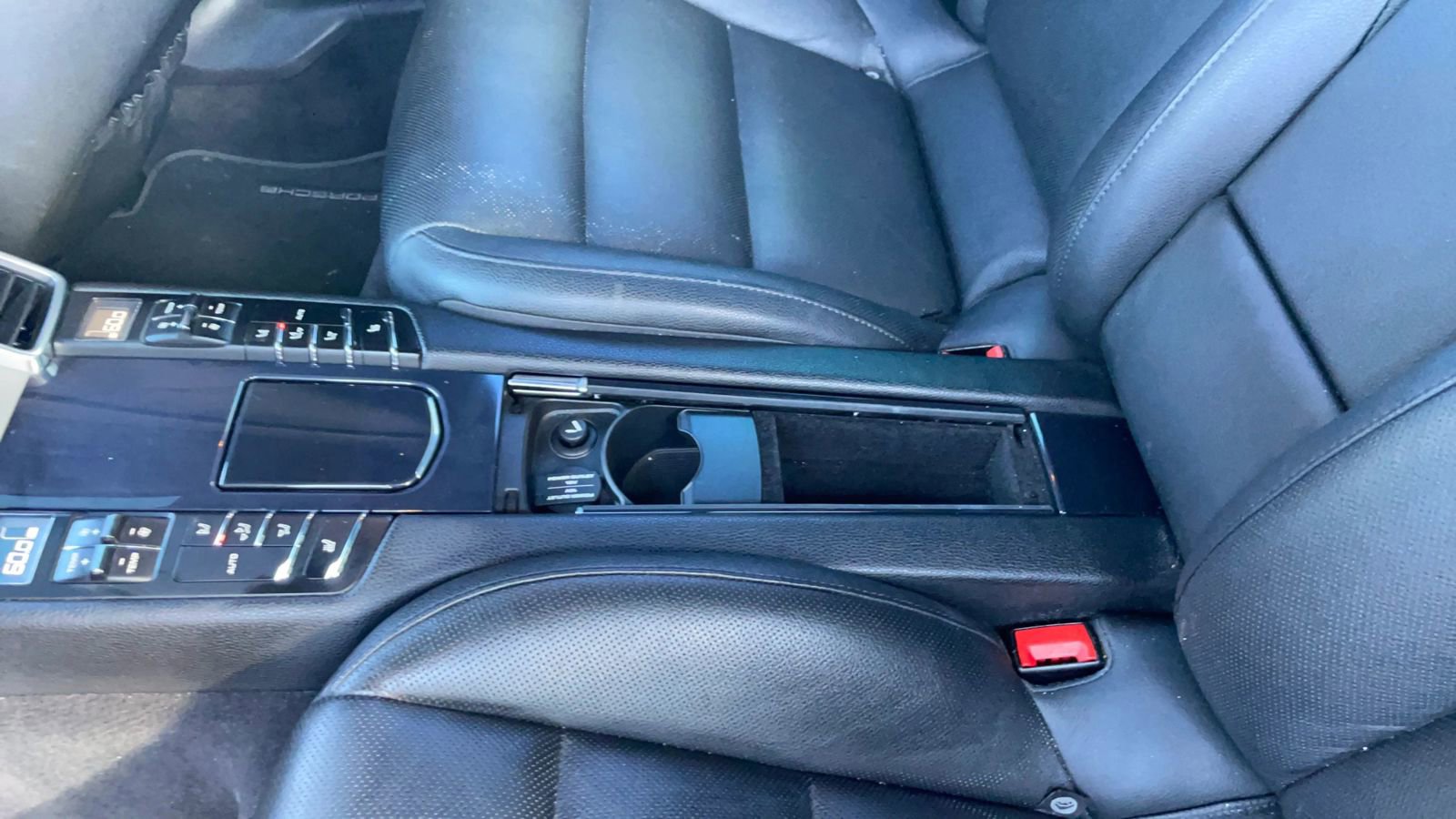 Used 2015 Porsche Panamera S RWD image 38