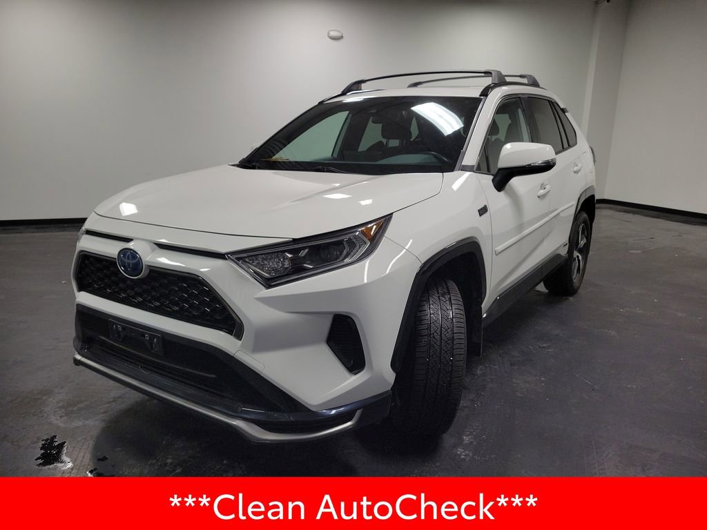 Used 2021 Toyota RAV4 SE w/ Weather & Moonroof Package image 4