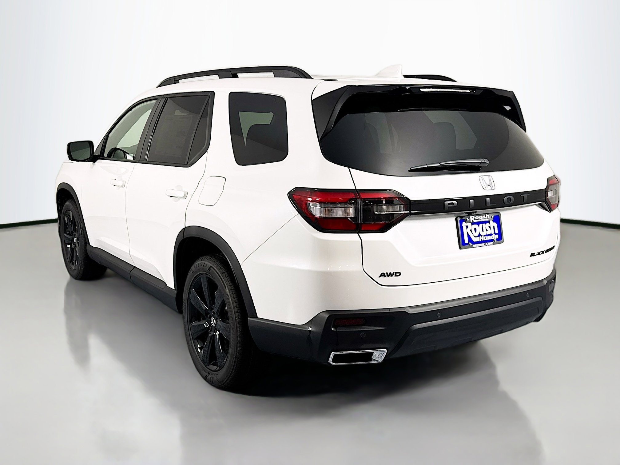 New 2025 Honda Pilot Black Edition image 7