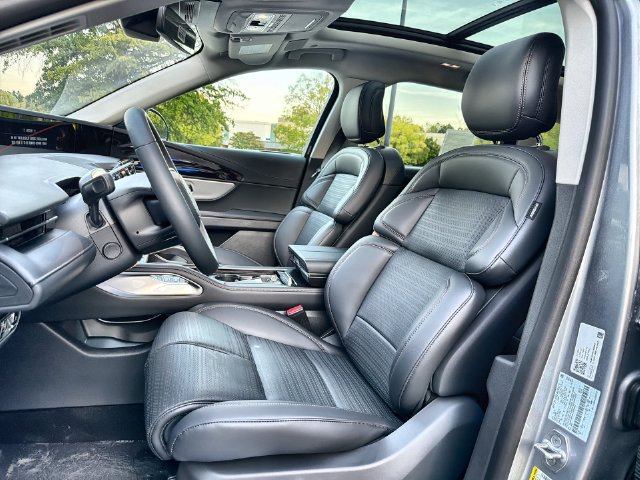 New 2026 Lincoln Nautilus Reserve AWD/4WD image 11