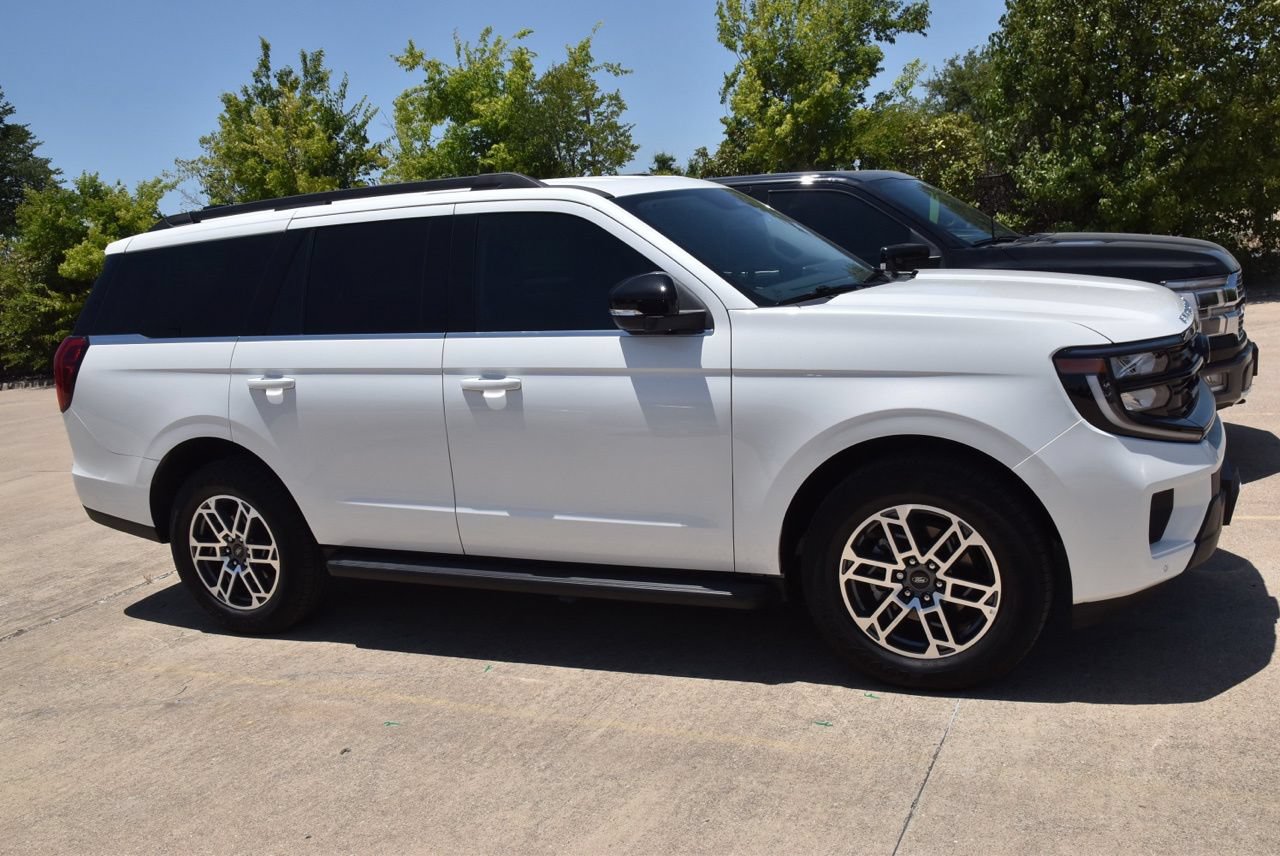 Certified 2026 Ford Expedition Active RWD image 5