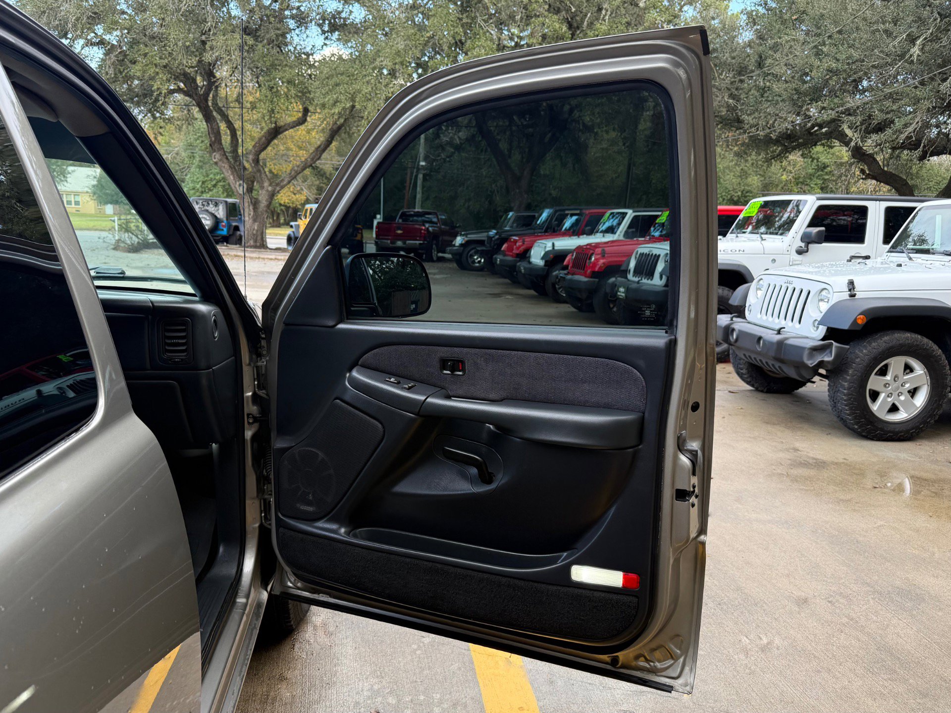 Used 2002 GMC Sierra 1500 SLE w/ Sierra Professional Pkg image 35