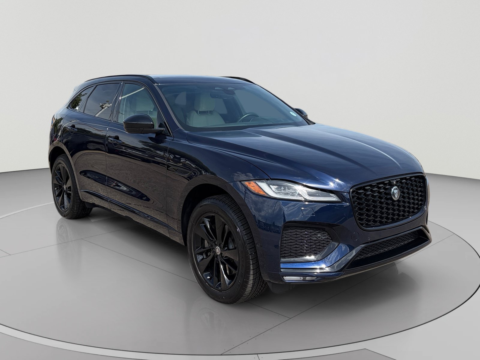 Certified 2026 Jaguar F-PACE R-Dynamic S AWD/4WD image 7