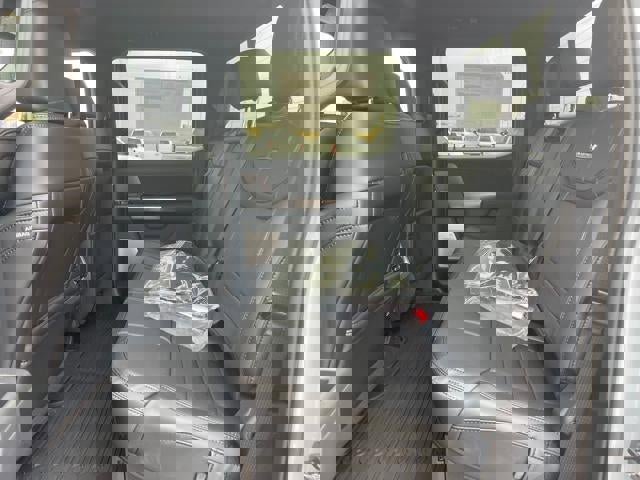 New 2026 Ford F450 Platinum w/ FX4 Off-Road Package image 14