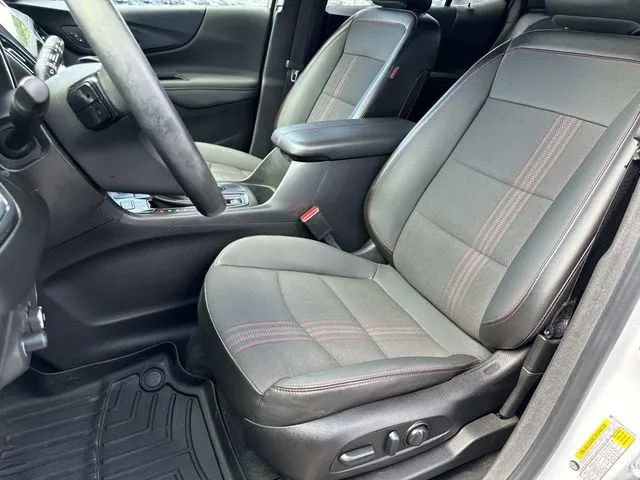 Used 2022 Chevrolet Equinox RS w/ Infotainment Package AWD/4WD image 33