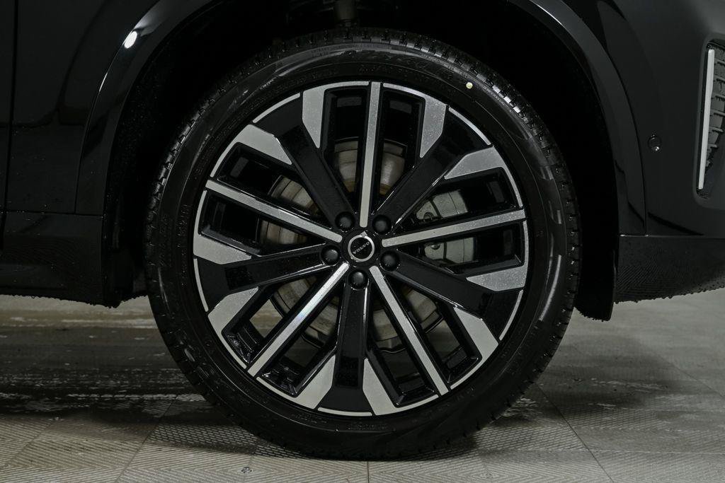 Used 2026 Volvo XC90 B6 Ultra w/ Protection Package AWD/4WD image 41