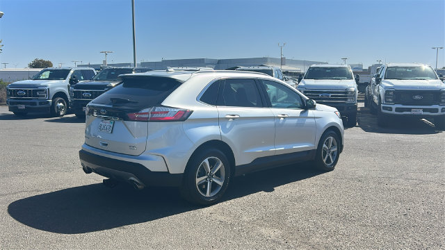 Certified 2019 Ford Edge SEL w/ Equipment Group 201A FWD image 3