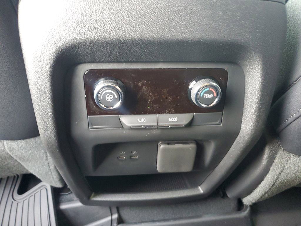 New 2026 Chevrolet Traverse Z71 w/ Enhanced Driving Package image 13