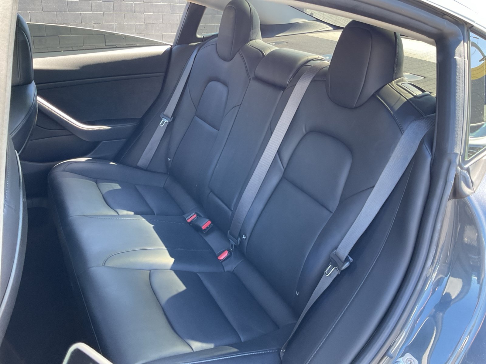 Used 2018 Tesla Model 3 Long Range RWD image 19