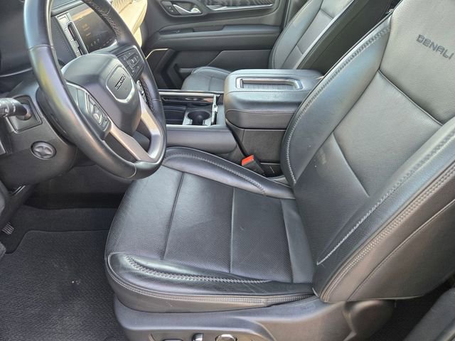 Used 2023 GMC Yukon Denali image 13