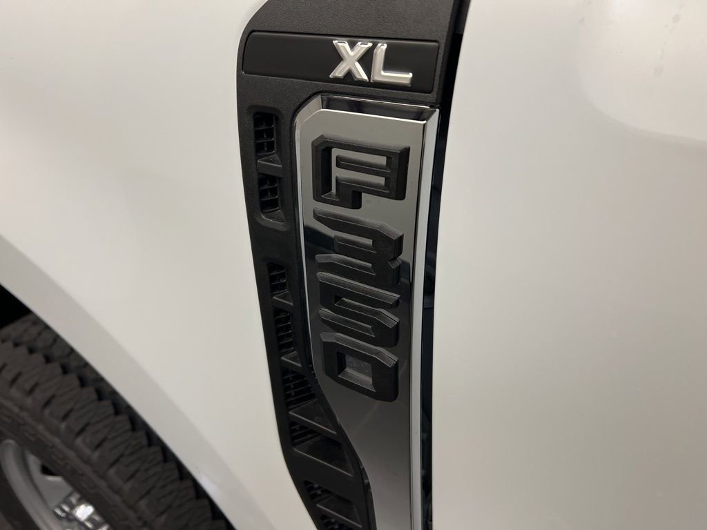 New 2026 Ford F350 XL w/ XL Chrome Package AWD/4WD image 28