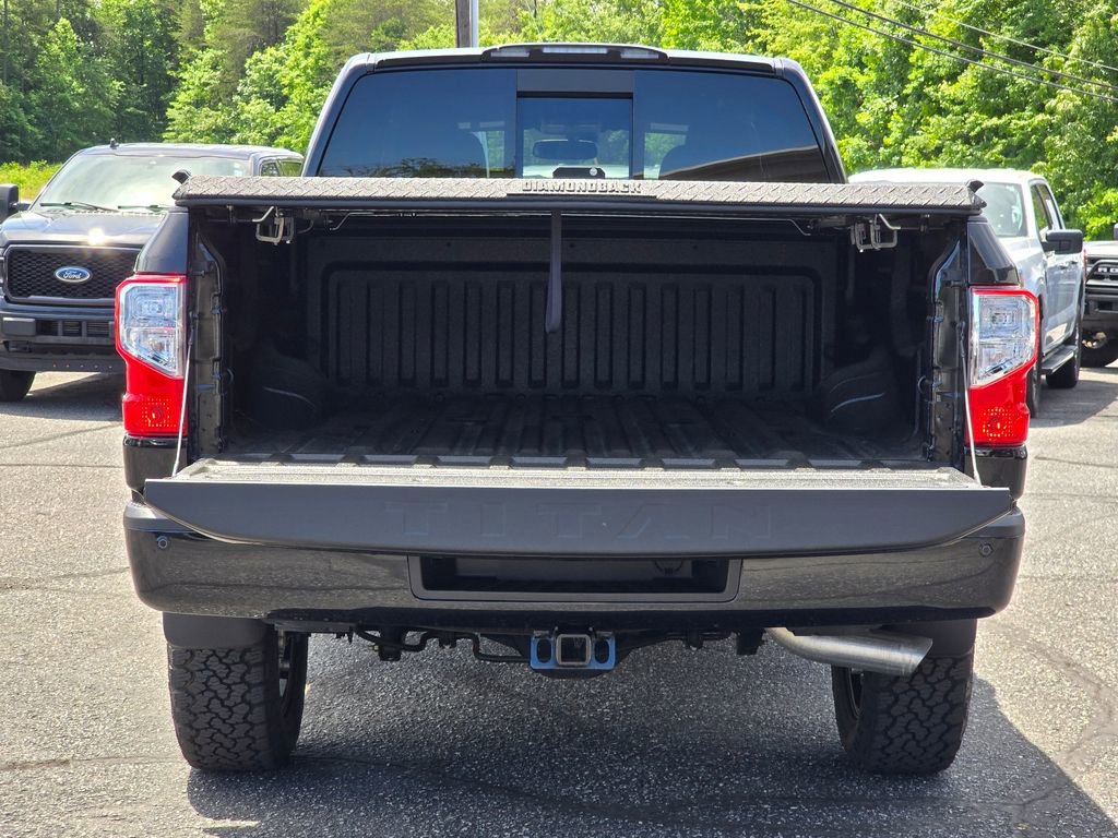 Used 2018 Nissan Titan SV w/ SV Convenience Package AWD/4WD image 25