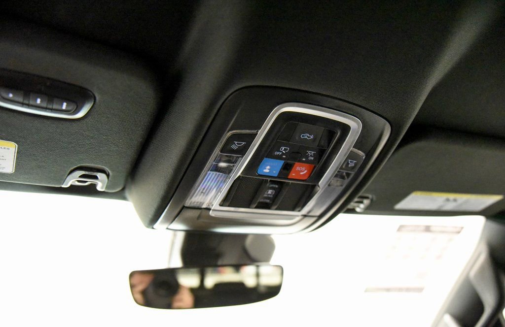 Used 2025 RAM 1500 Laramie image 30