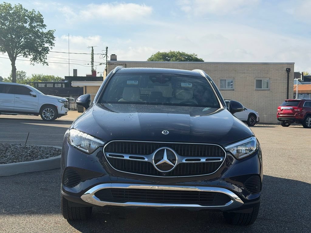Used 2023 Mercedes-Benz GLC 300 4MATIC image 7