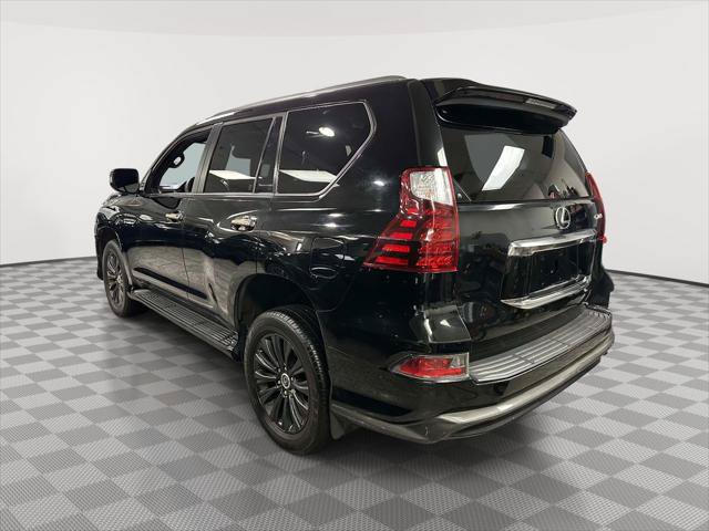 Used 2022 Lexus GX 460 Luxury w/ Sport Design Package AWD/4WD image 2