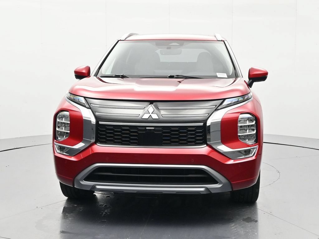 Used 2025 Mitsubishi Outlander SEL FWD image 2