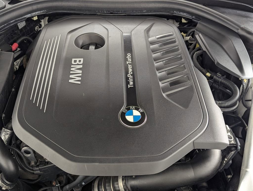 Used 2018 BMW 540i w/ M Sport Package image 10