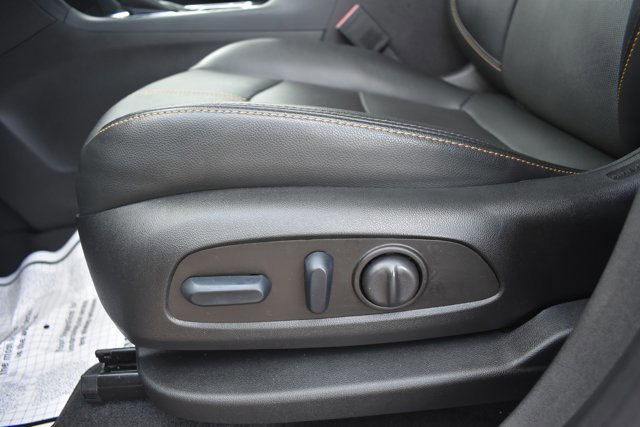 Used 2023 Chevrolet Equinox Premier w/ LPO, Floor Liner Package image 15