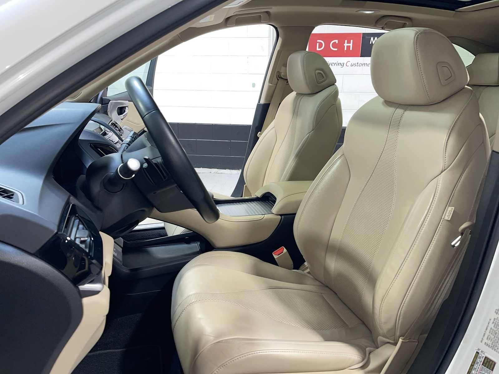 Used 2019 Acura RDX w/ Technology Package AWD/4WD image 11