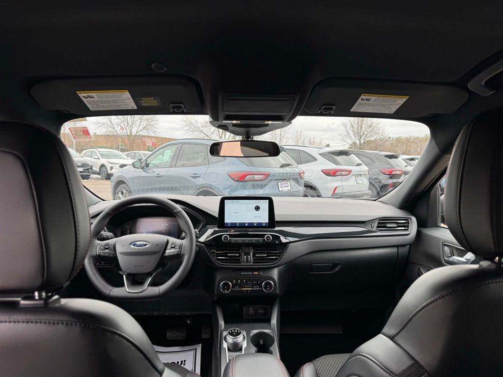 Used 2025 Ford Escape ST-Line image 14