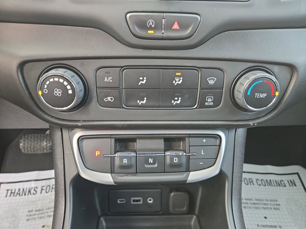 Used 2023 GMC Terrain SLE image 30