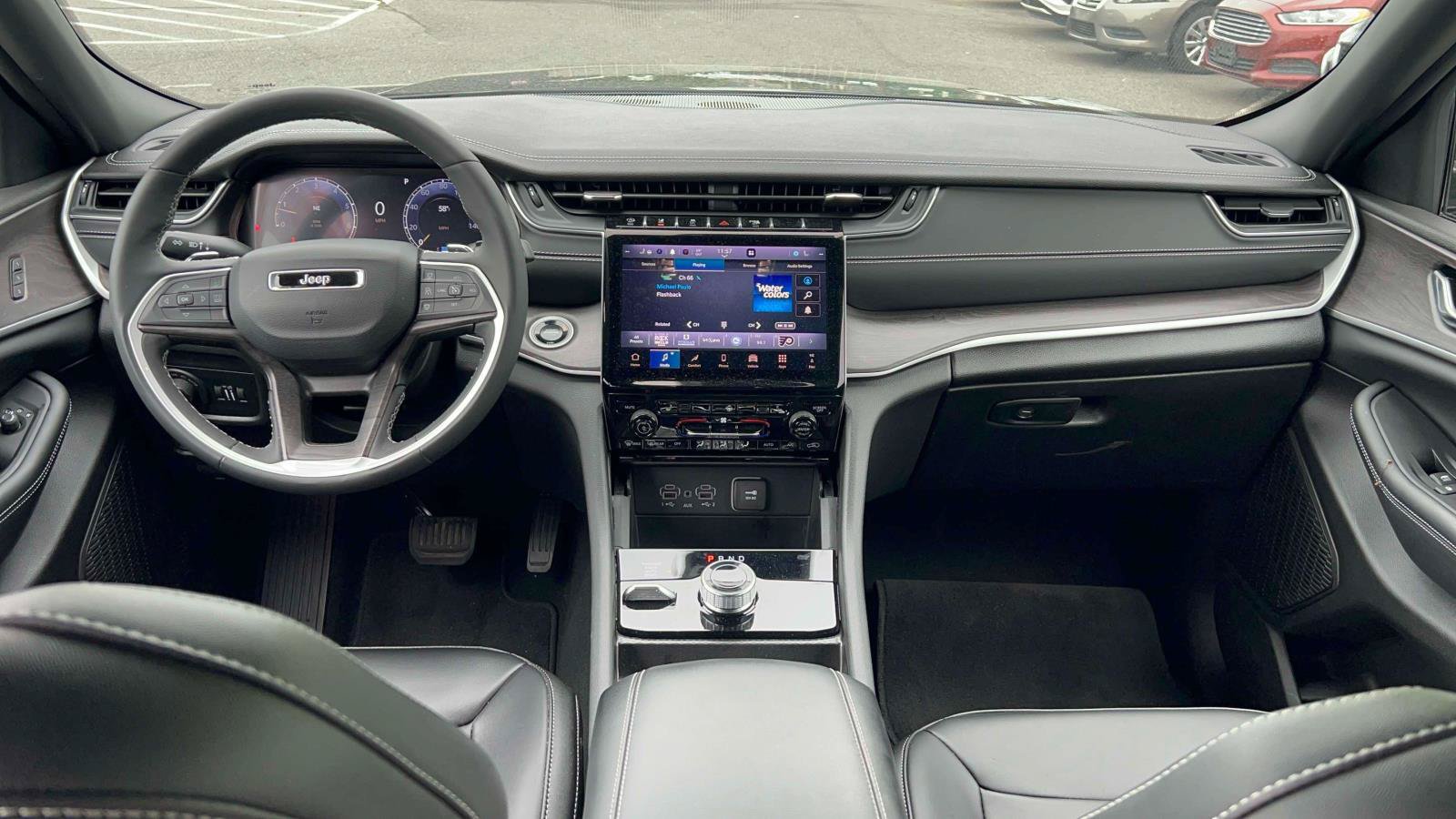 Used 2024 Jeep Grand Cherokee Limited AWD/4WD image 27