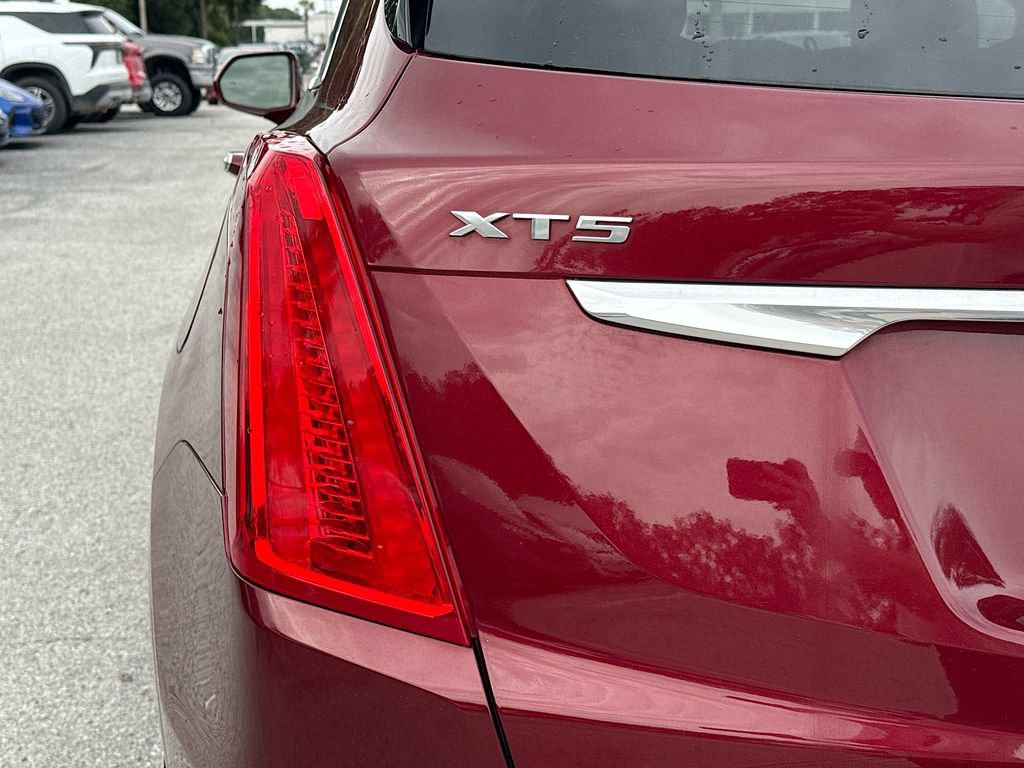 Used 2018 Cadillac XT5 Premium Luxury FWD image 10
