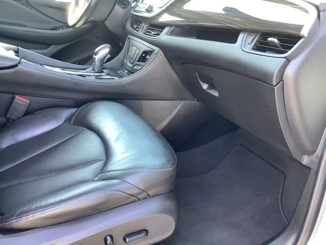 Used 2019 Buick Envision Essence AWD/4WD image 28