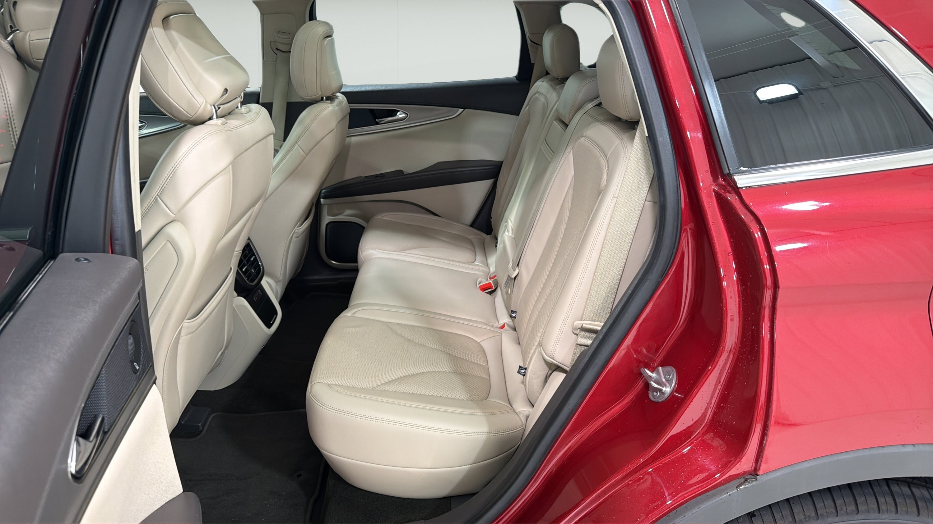 Used 2020 Lincoln Nautilus Reserve FWD image 22