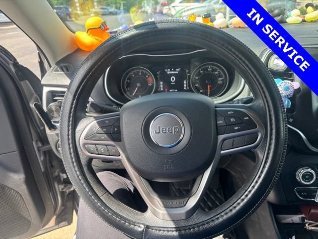 Used 2019 Jeep Cherokee Latitude w/ Popular Appearance Group FWD image 5