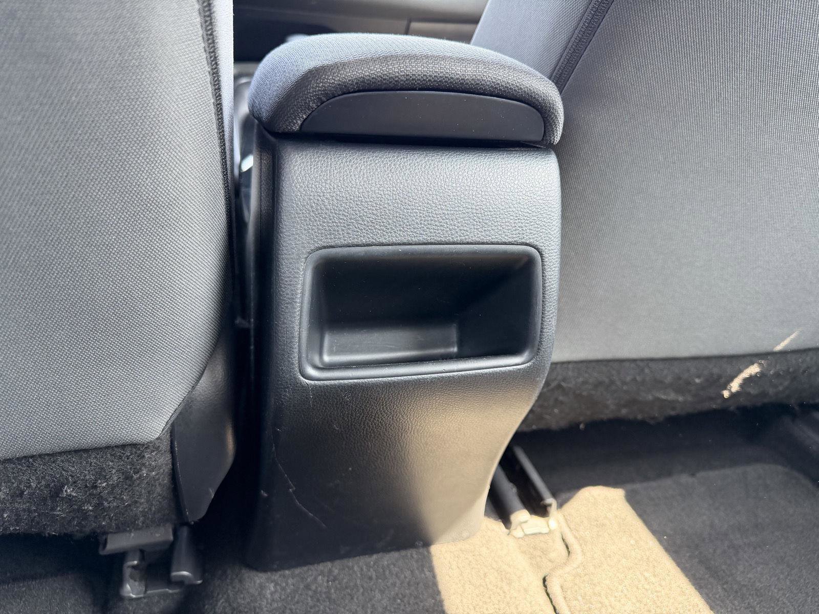 Used 2022 Toyota Corolla LE FWD image 9