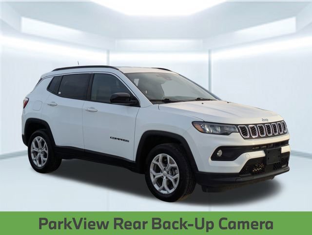 Used 2024 Jeep Compass Latitude image 9