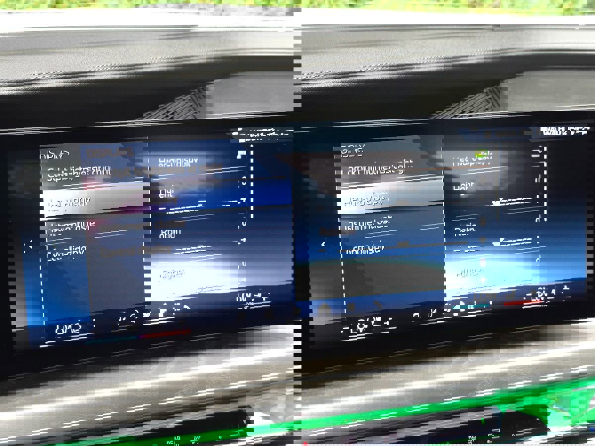 Used 2023 BMW 740i image 47