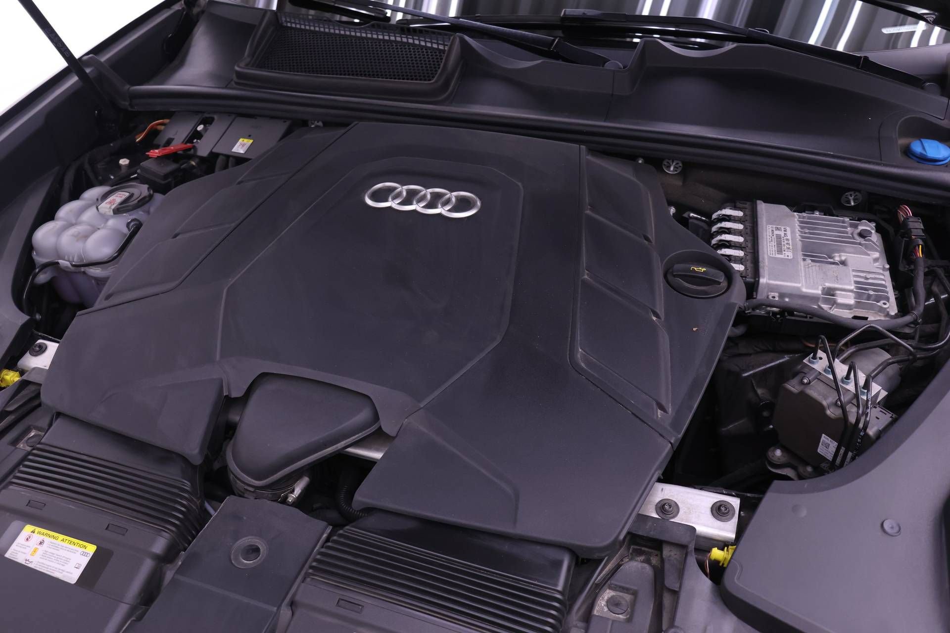 Certified 2022 Audi Q8 Prestige w/ Prestige Package AWD/4WD image 24