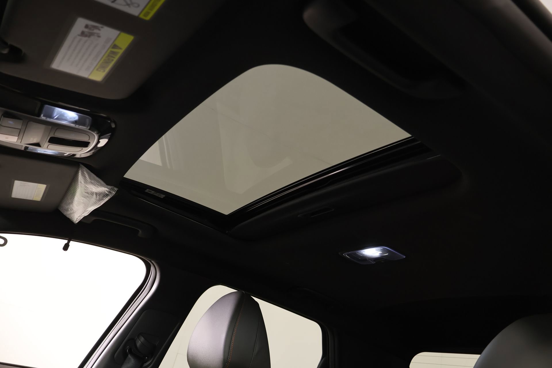 Certified 2025 Hyundai Santa Cruz Limited image 15