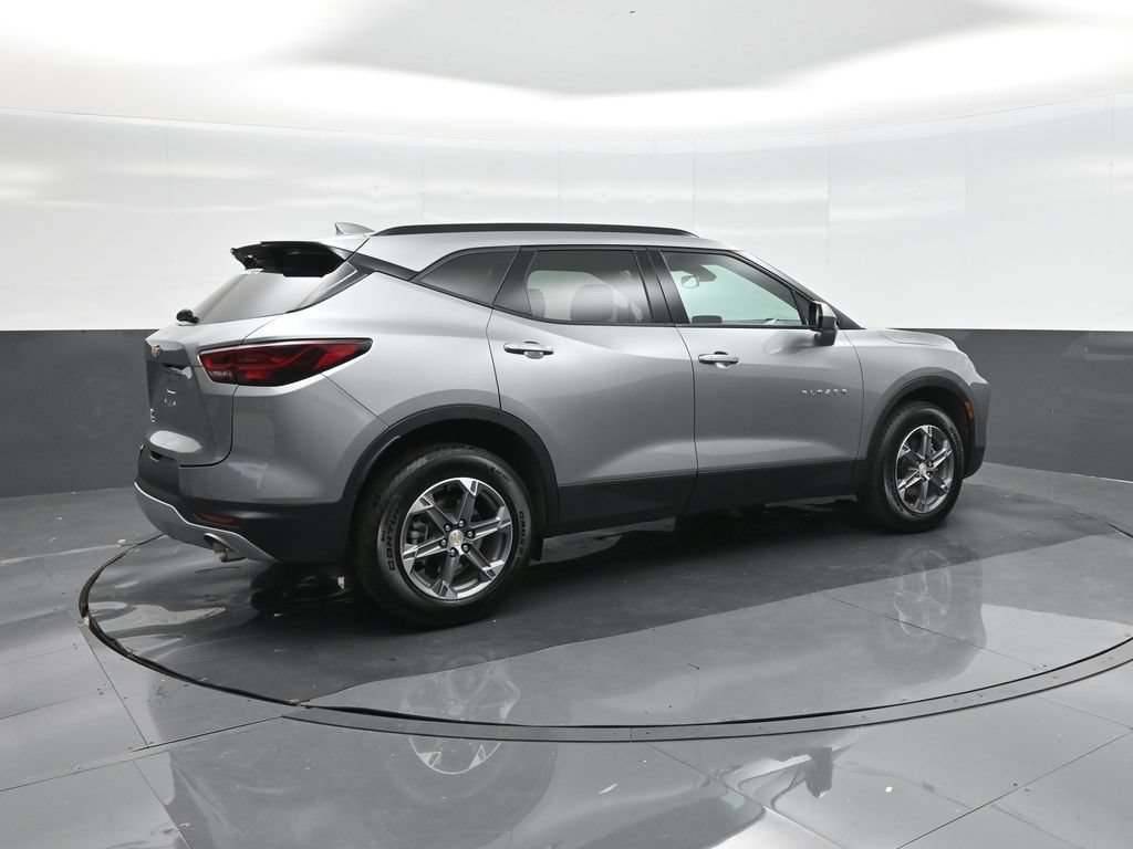 Used 2024 Chevrolet Blazer LT w/ Convenience Package FWD image 15
