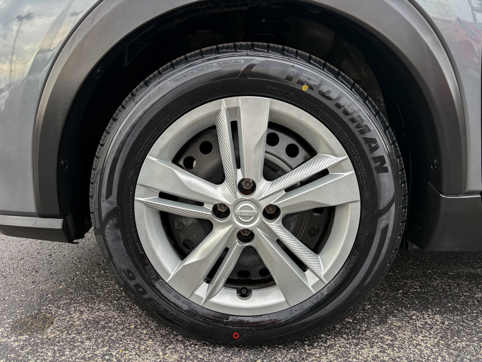 Used 2024 Nissan Kicks S FWD image 31