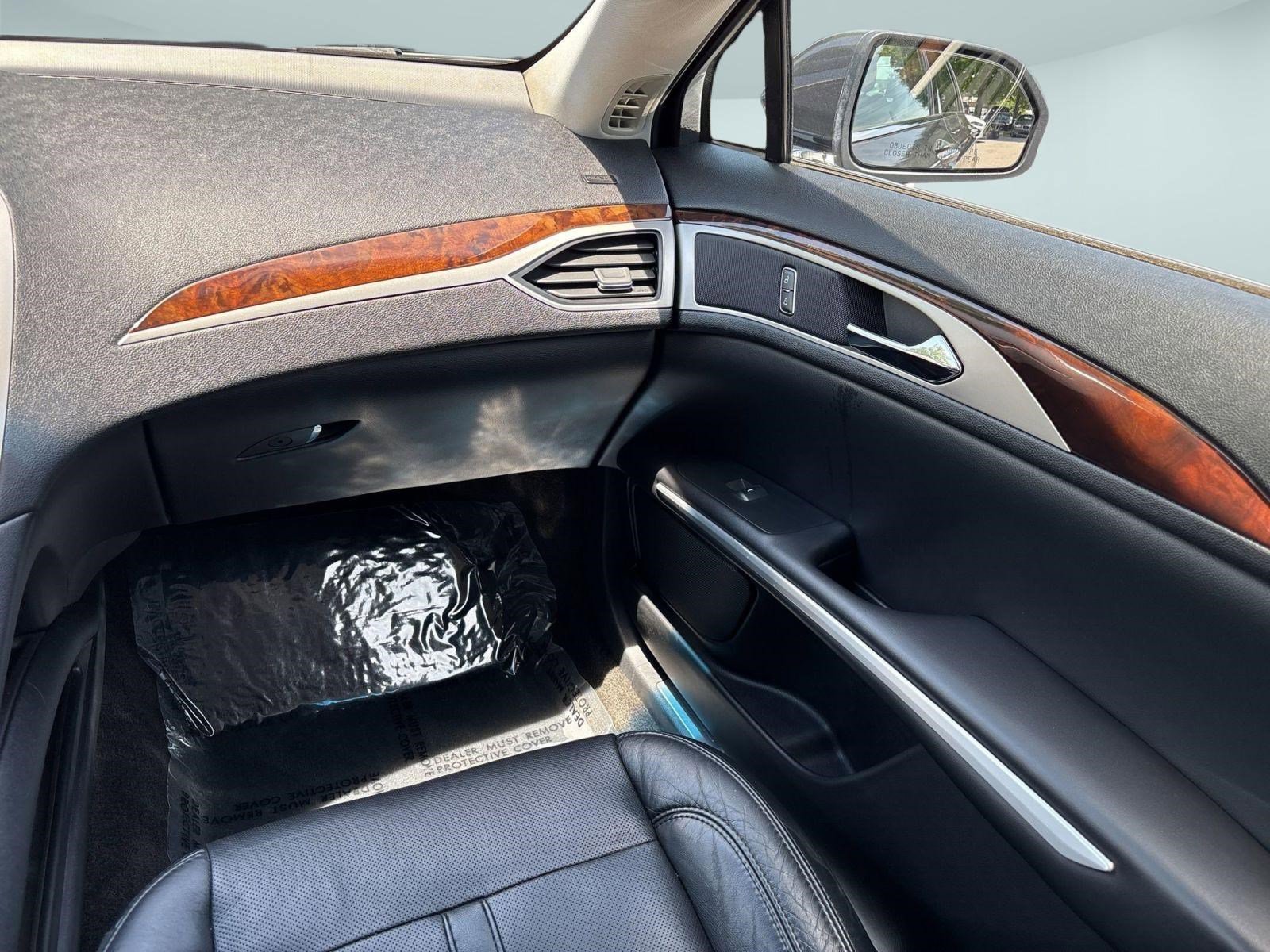 Used 2016 Lincoln MKZ w/ Equipment Group 300A Reserve FWD image 29
