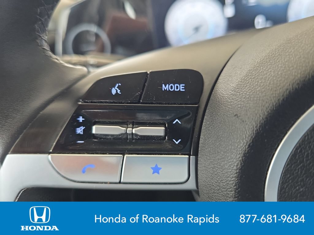 Used 2025 Hyundai Elantra Limited FWD image 24