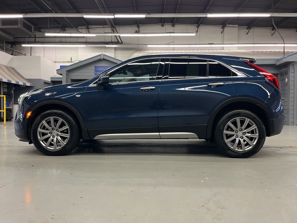 Used 2021 Cadillac XT4 Premium Luxury w/ Cold Weather Package image 7