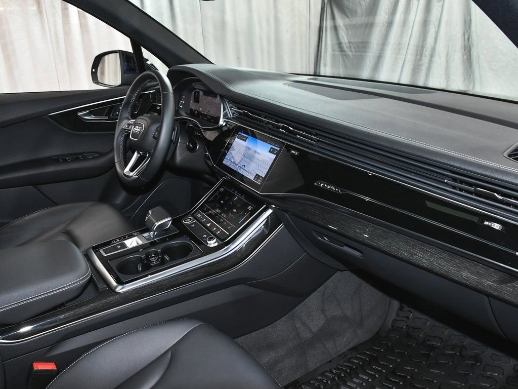 Used 2025 Audi Q7 3.0T Premium w/ Convenience Package image 82