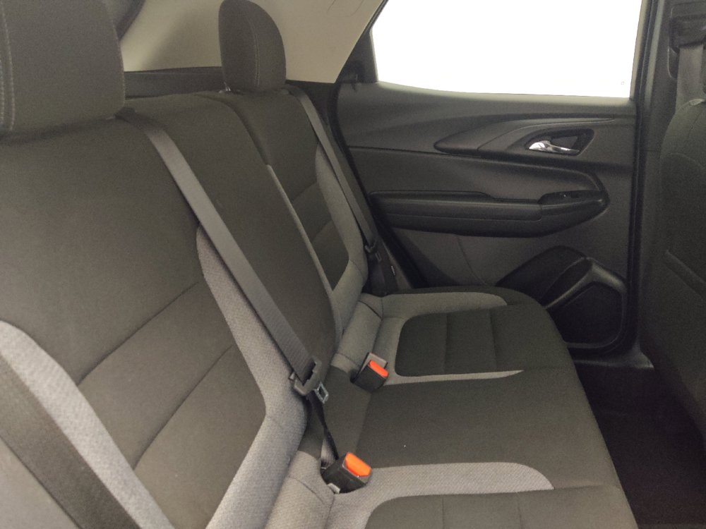 Used 2025 Chevrolet TrailBlazer LT AWD/4WD image 19
