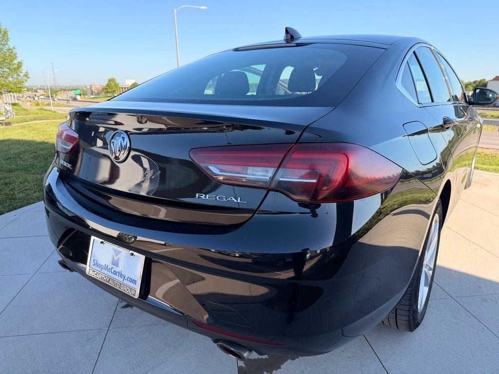 Used 2018 Buick Regal Preferred w/ Sights and Sounds Package FWD image 27
