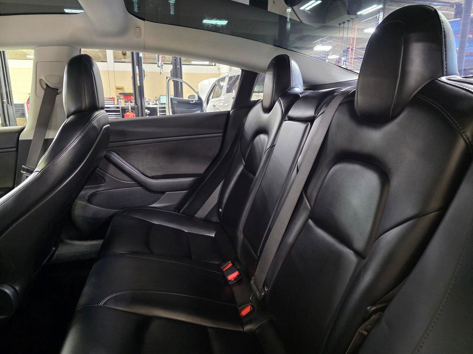 Used 2018 Tesla Model 3 Long Range image 14