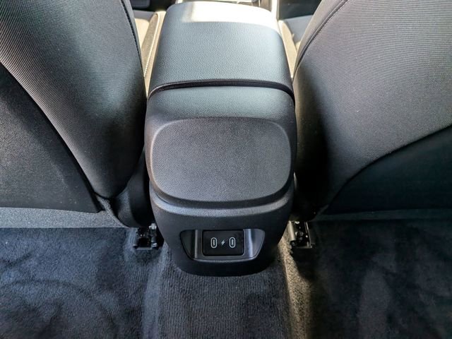 Used 2025 Hyundai Elantra Blue image 29